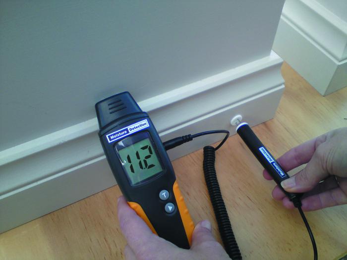 02 Reading Moisture with Mdu Probe adaptor and industry meter.JPG.jpg