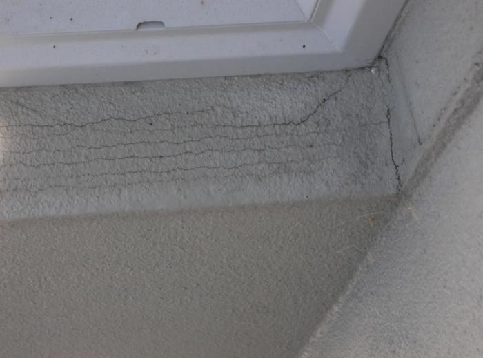 2. 2005 version cracking leaking (cavity as well).jpg